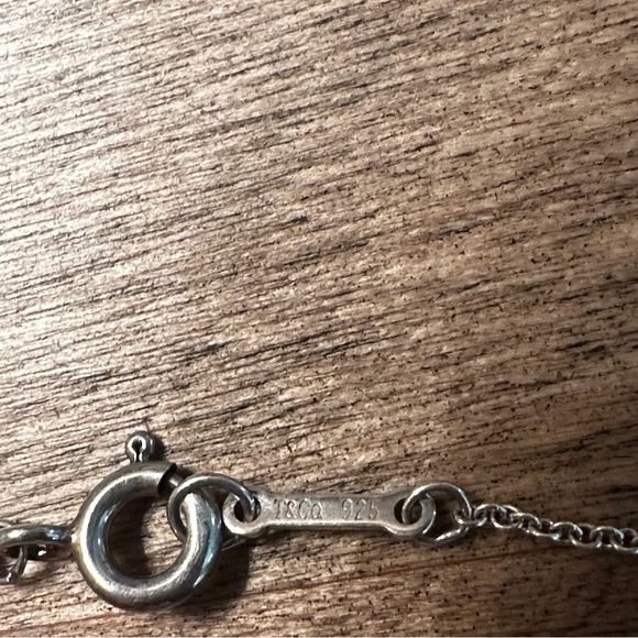 Tiffany & Co Sterling Silver Paloma Picasso Loving Heart Pendant Necklace 16" - Picture 10 of 11